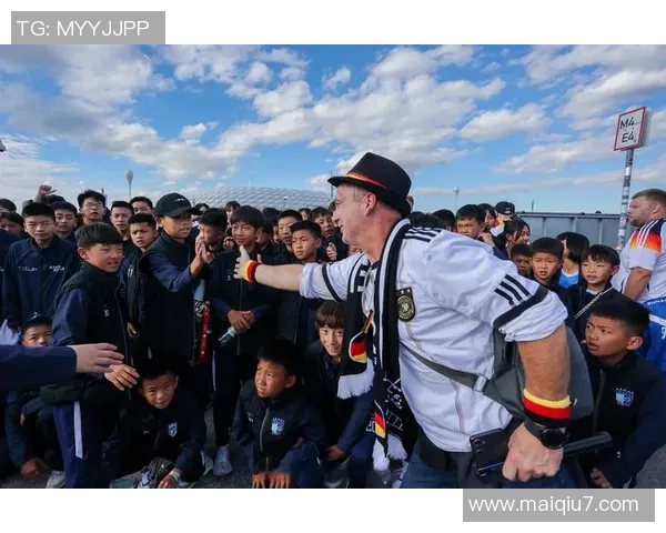 精彩瞬间尽在足球比赛图片中感受激情与团队精神的完美结合